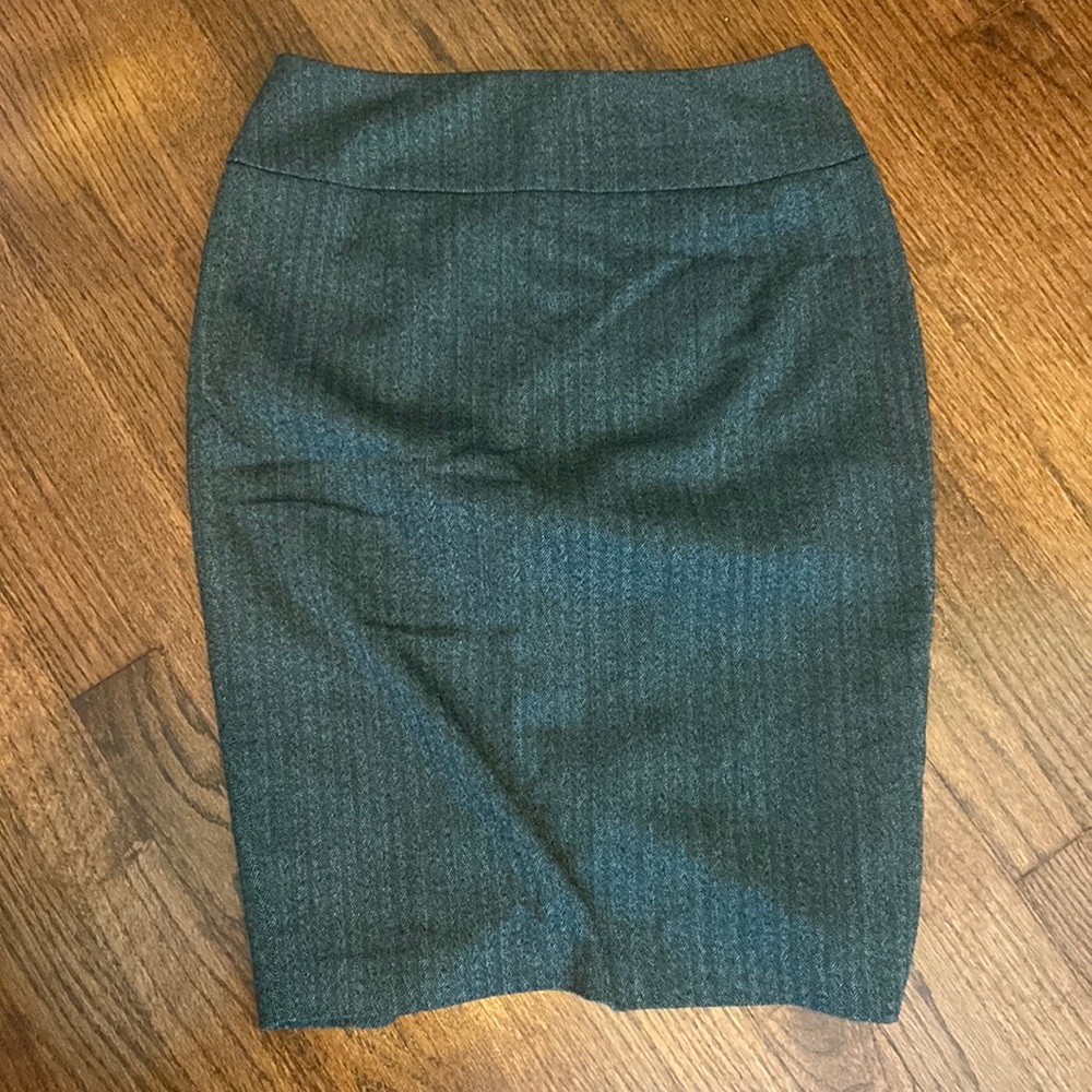 Gray pencil skirt